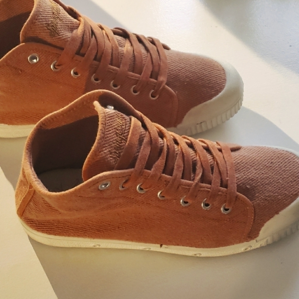 Spring Court Vintage cotton twill Sneaker size Men 7.5 Women 9‎